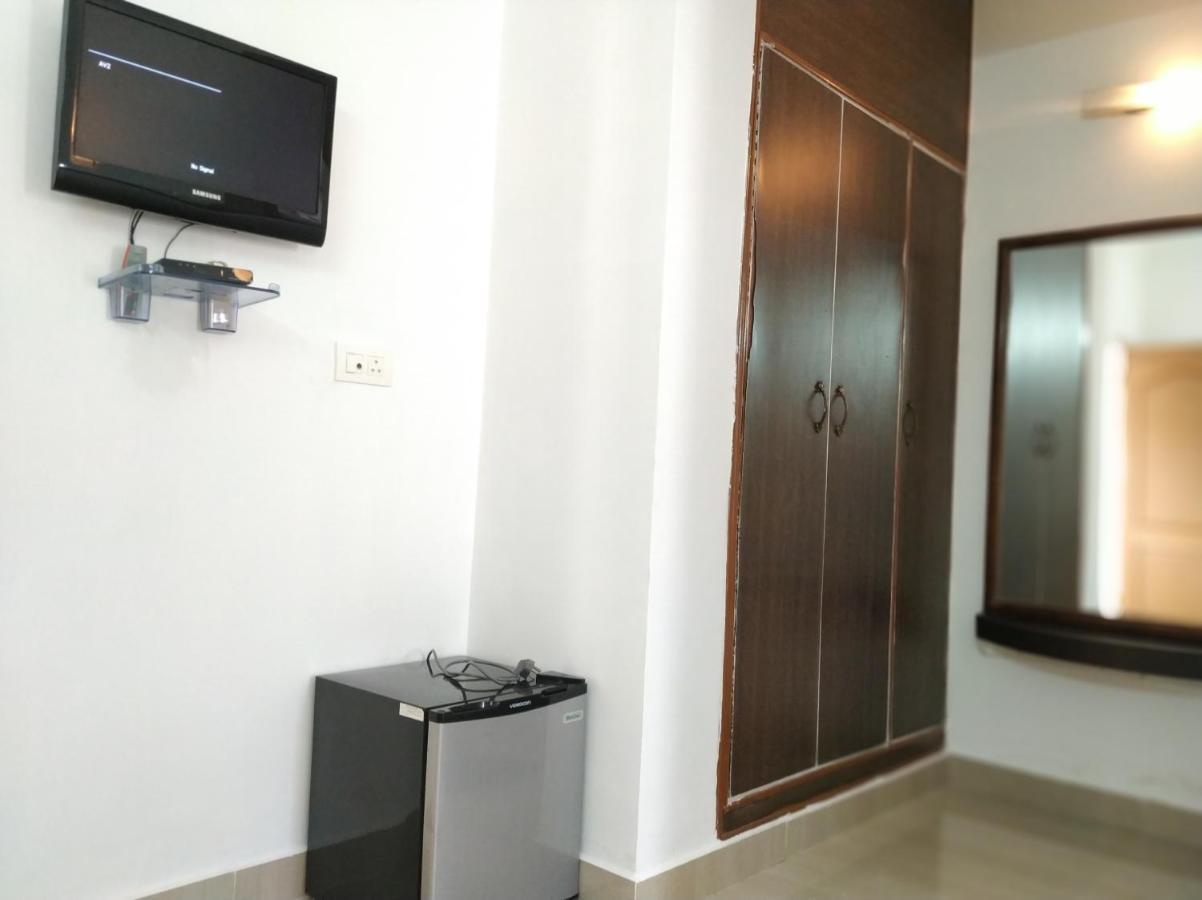 Aum Hotel Puttaparthi Ngoại thất bức ảnh