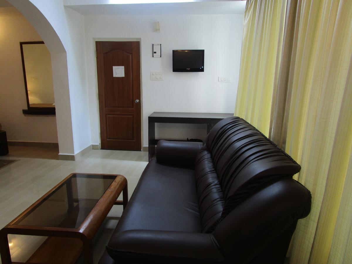 Aum Hotel Puttaparthi Ngoại thất bức ảnh