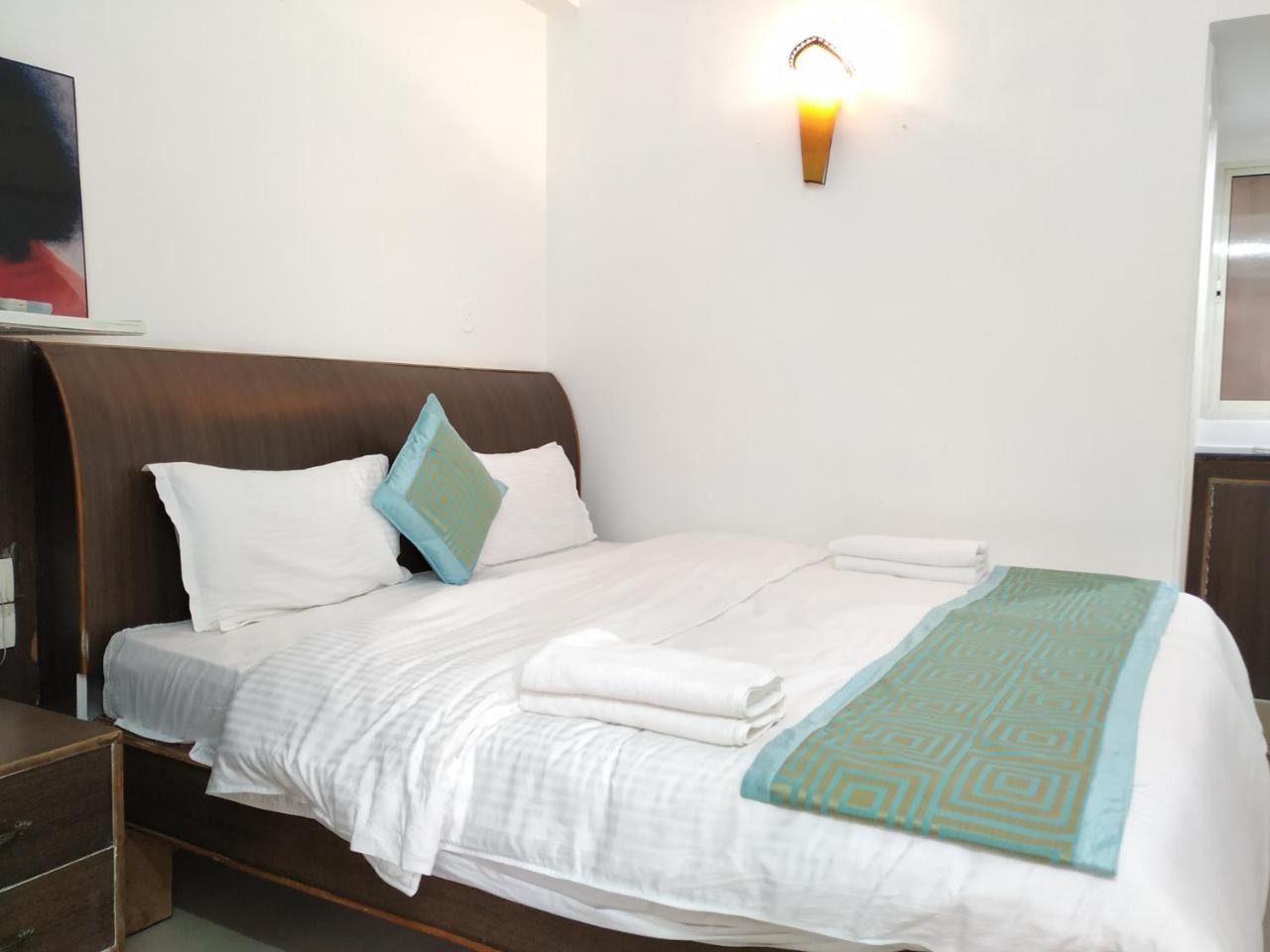 Aum Hotel Puttaparthi Ngoại thất bức ảnh