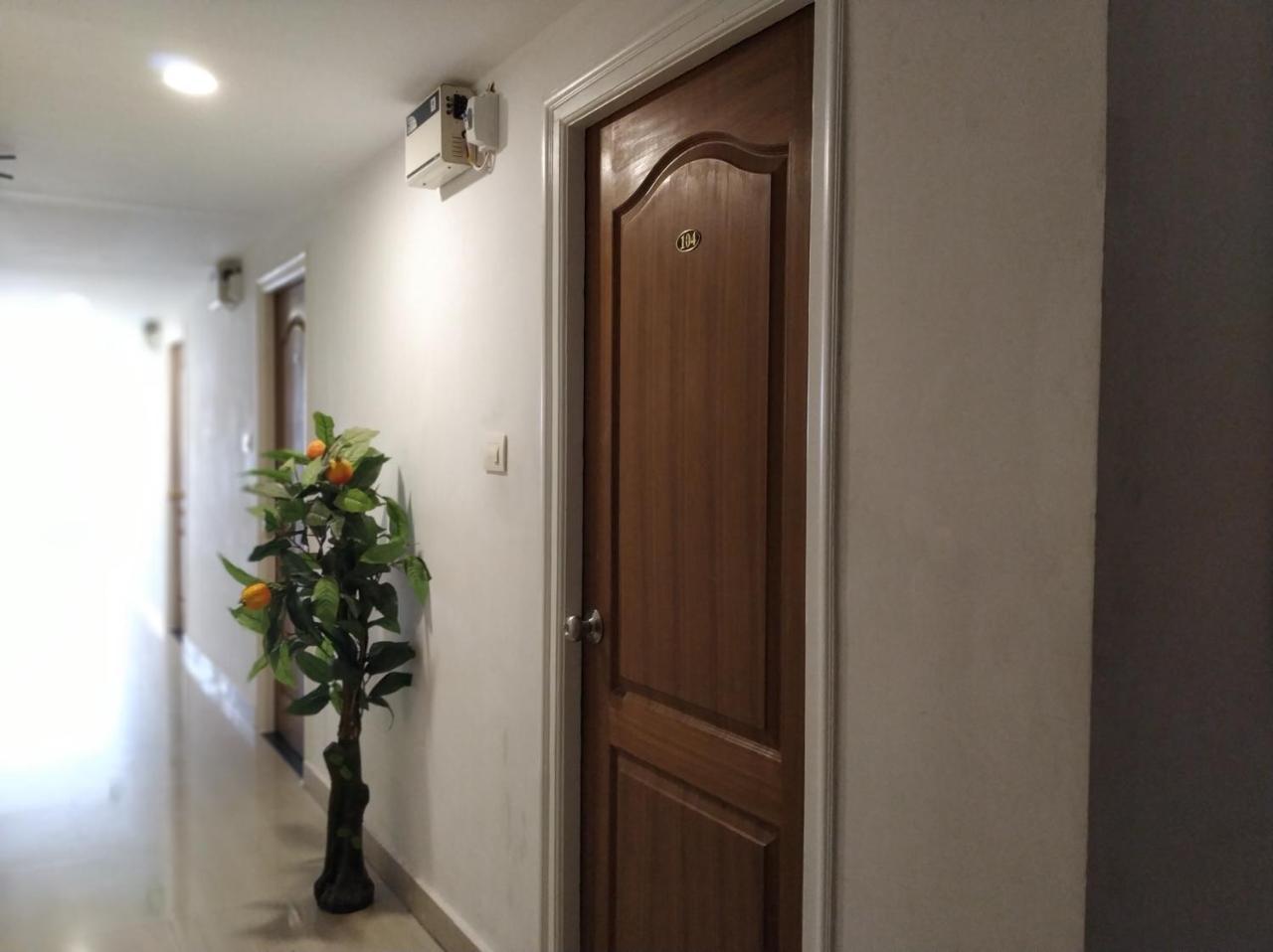 Aum Hotel Puttaparthi Ngoại thất bức ảnh