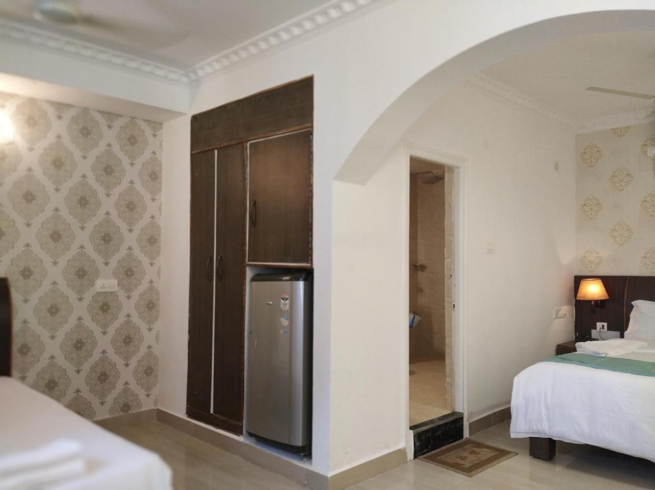 Aum Hotel Puttaparthi Ngoại thất bức ảnh